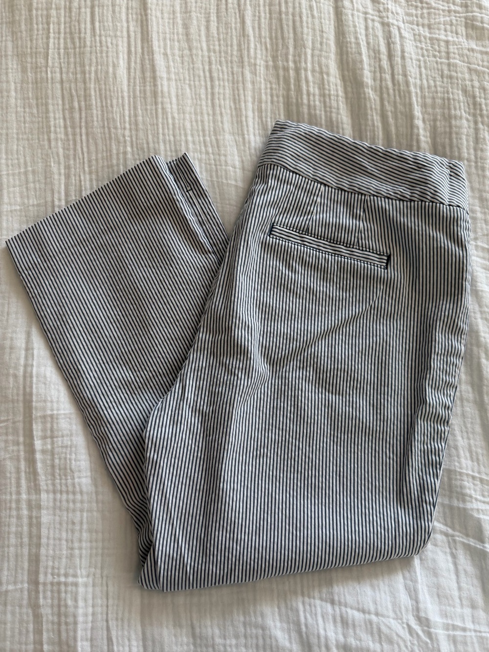 Ann Taylor Grey and White Pinstripe Cropped Pants